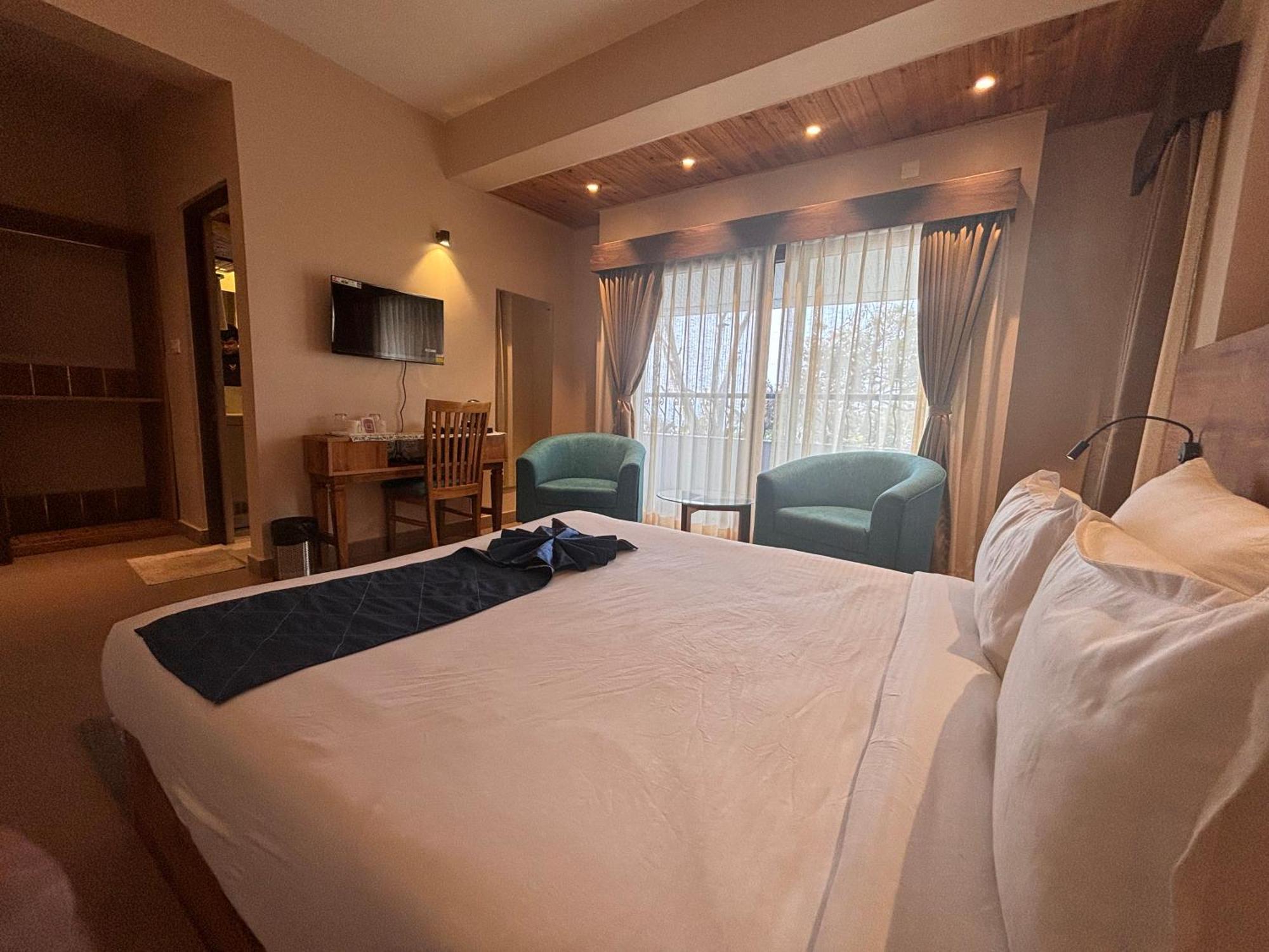 Blue Orchid Premium Hotel Kalimpong Exterior photo
